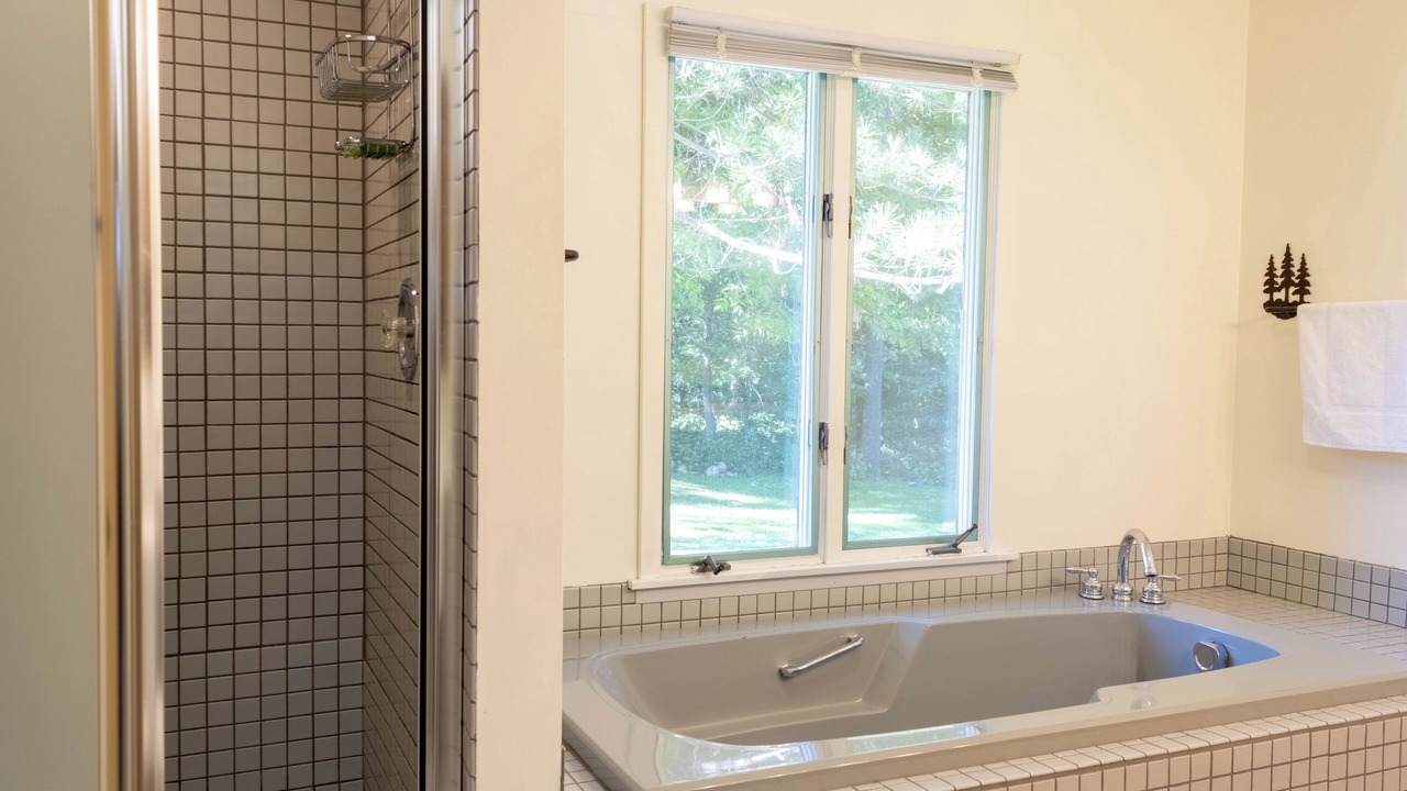 Photo of Bathroom in Walker