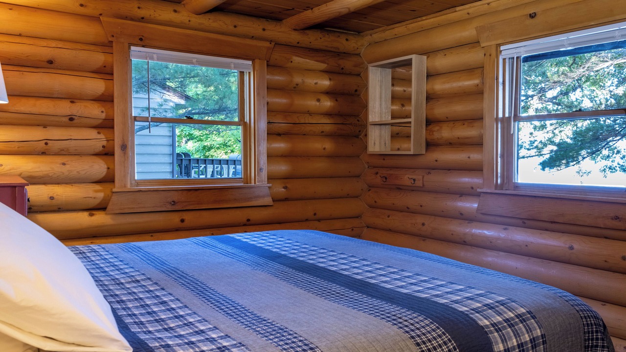 Photo of Bedroom in Walker