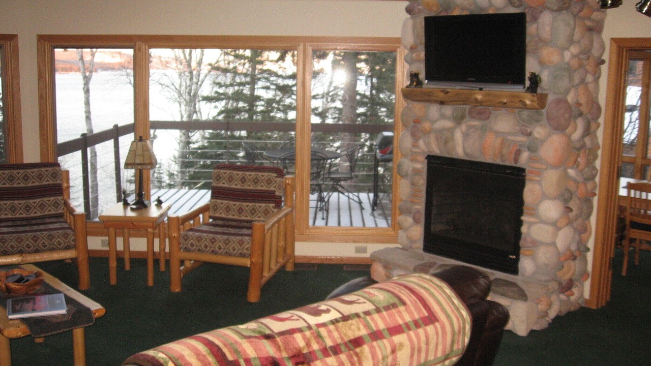 Photo of Livingroom in Two Harbors
