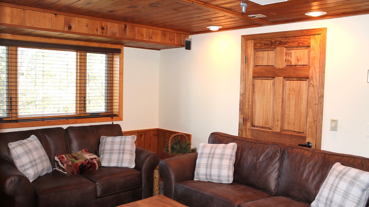 Photo of Livingroom in Two Harbors
