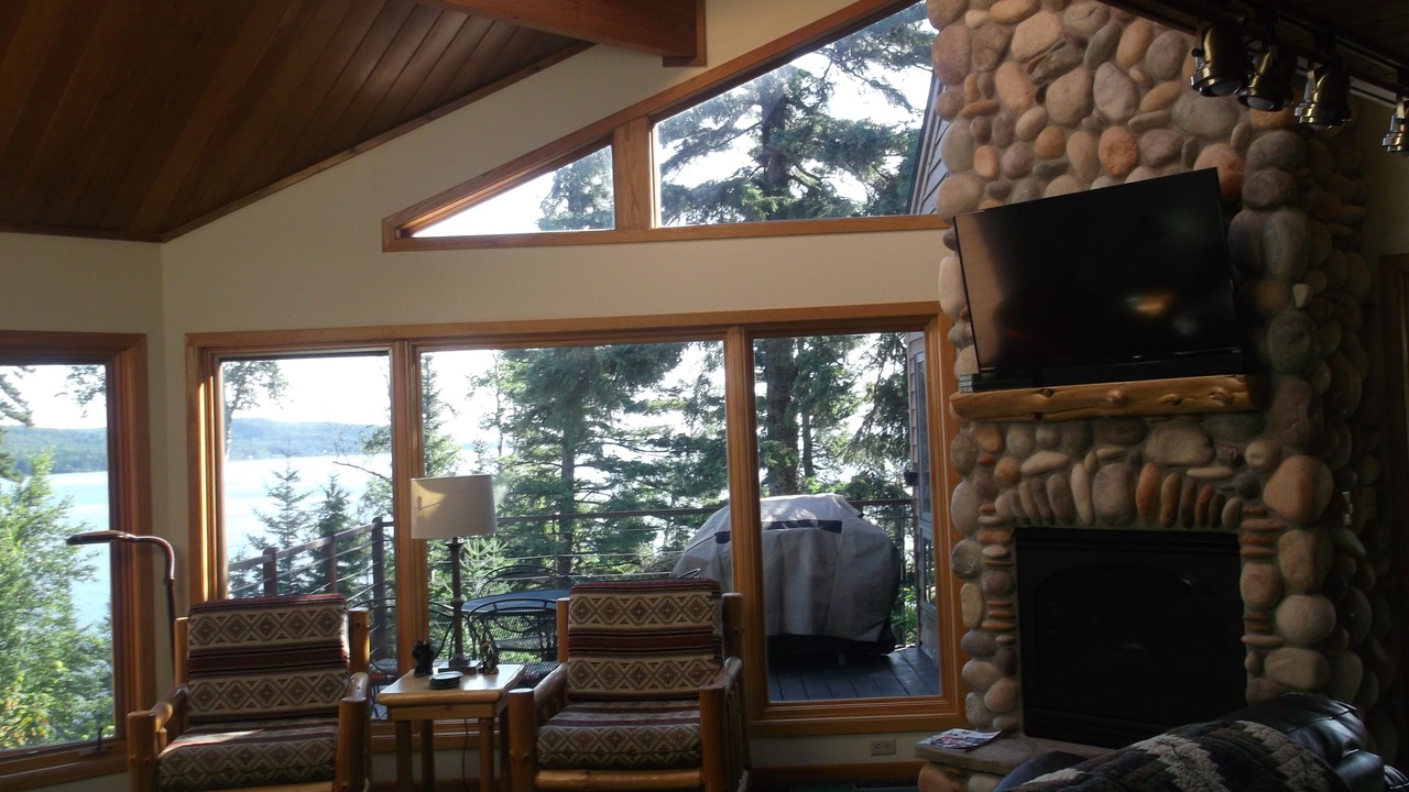 Photo of Livingroom in Two Harbors
