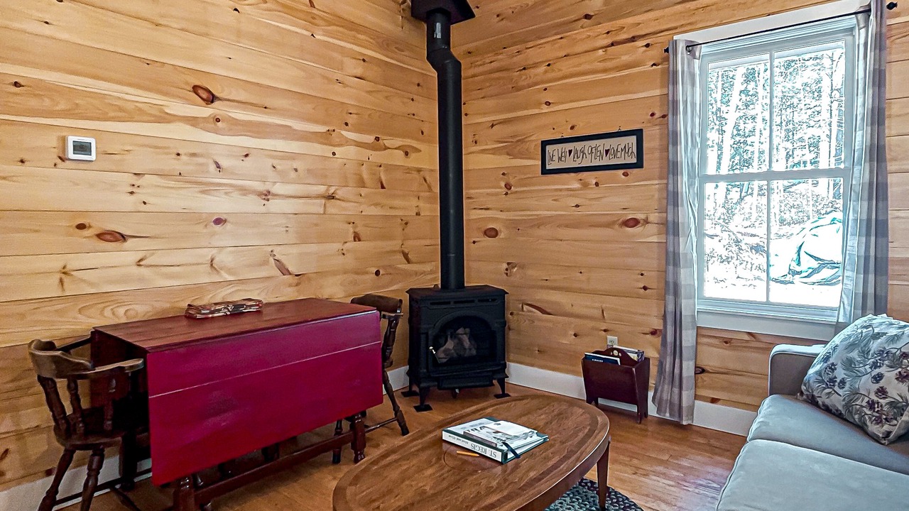 Photo of Livingroom in Meacham