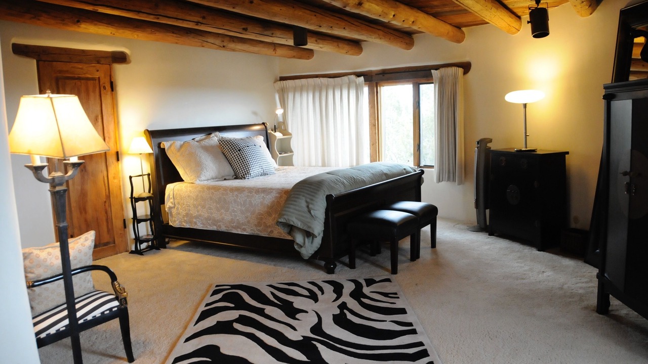 Photo of Bedroom in Northeast Santa Fe