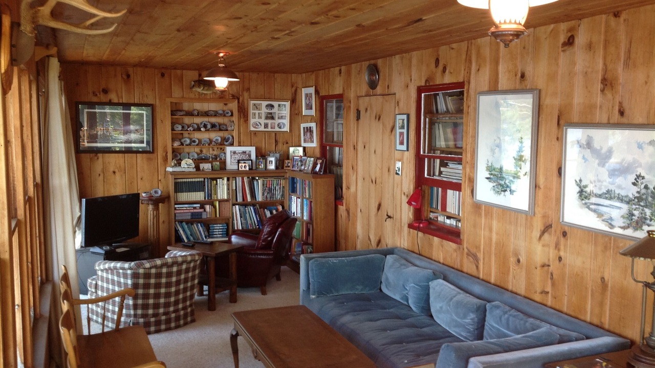 Photo of Livingroom in Arbor Vitae