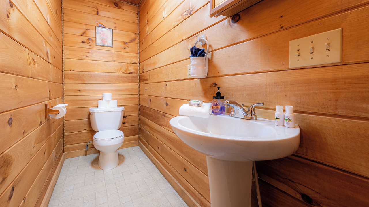 Photo of Bathroom in Hico
