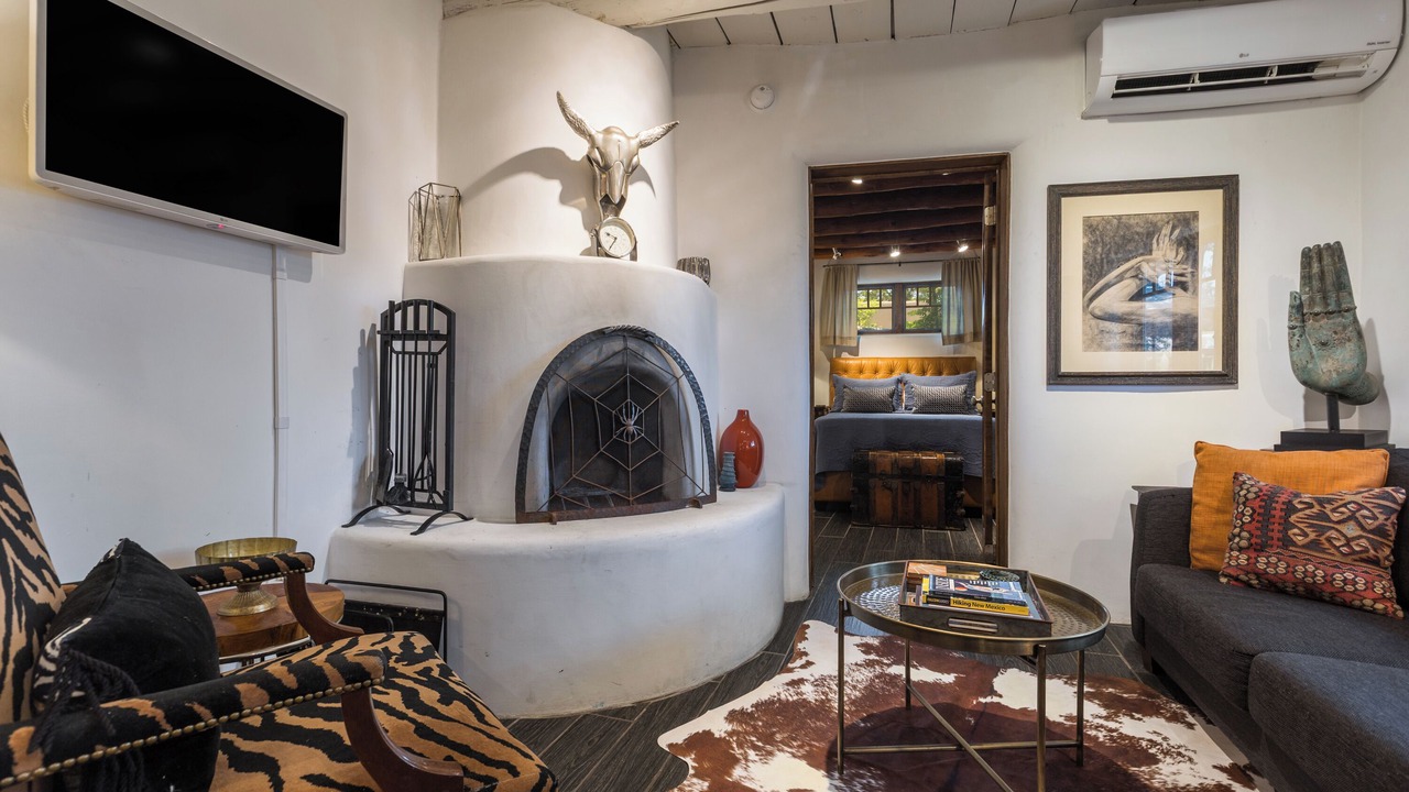 Photo of Livingroom in Northeast Santa Fe