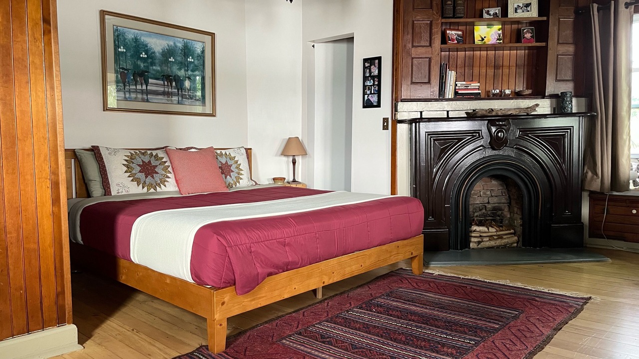 Photo of Bedroom in Ithaca