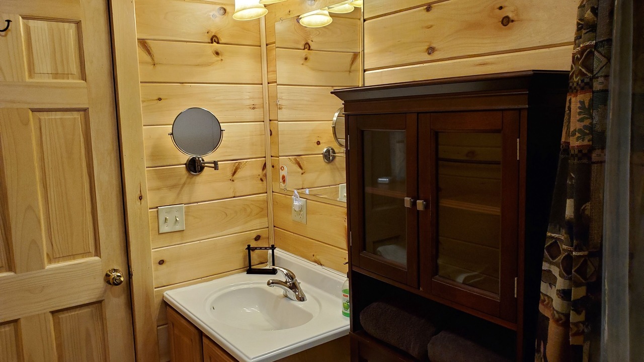 Photo of Bathroom in Jay
