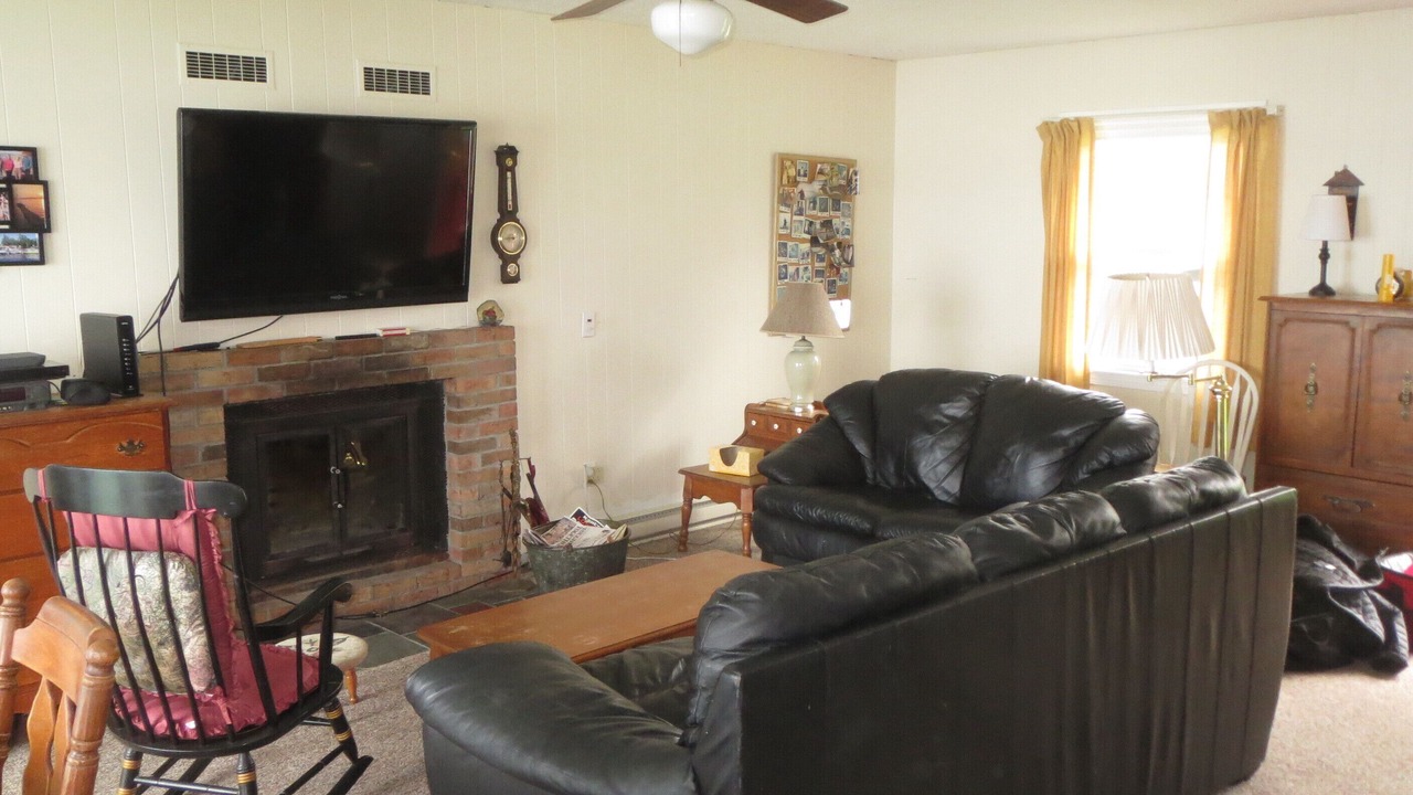 Photo of Livingroom in Grand Isle