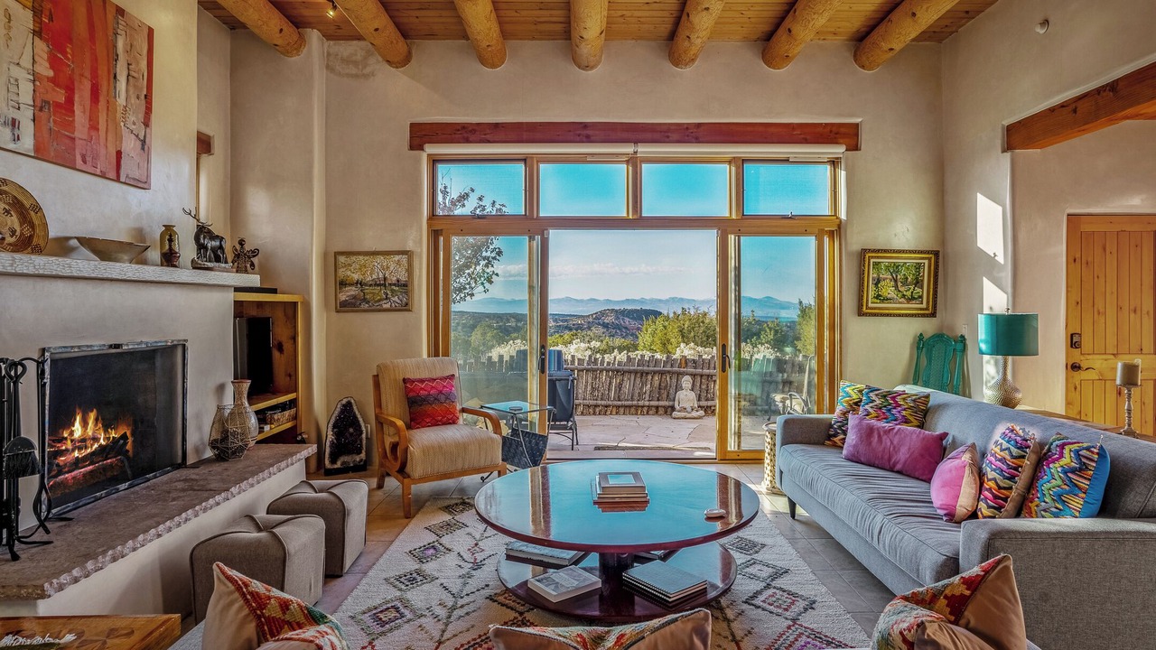 Photo of Livingroom in Tesuque