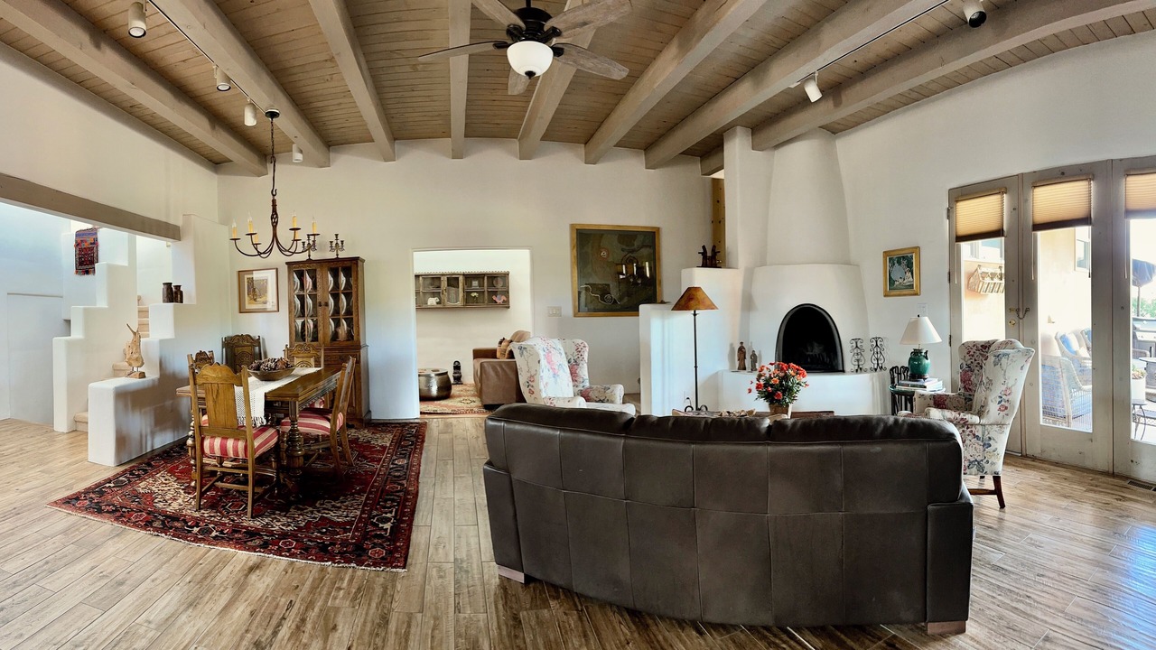 Photo of Livingroom in Northeast Santa Fe