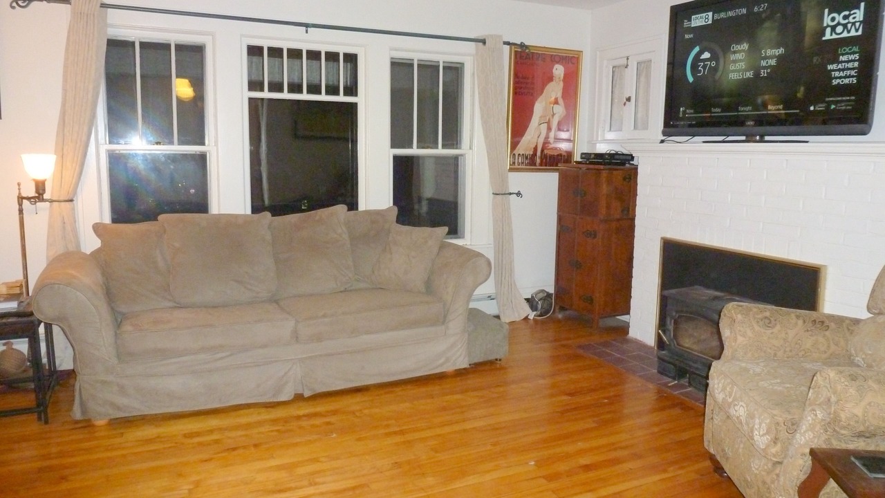 Photo of Livingroom in Burlington