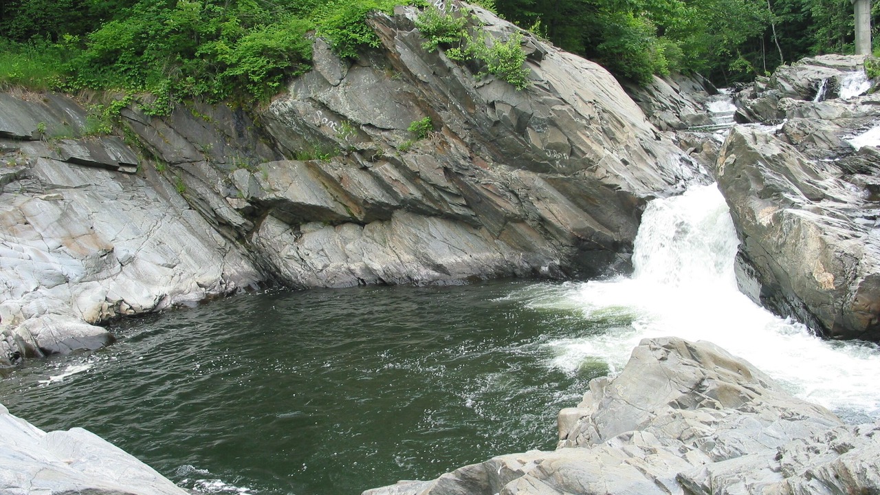 Photo of Others in Drewsville