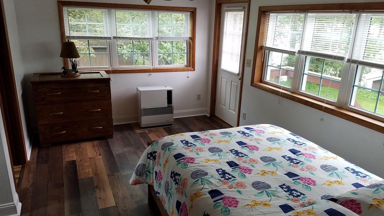 Photo of Bedroom in Town of Bellmont