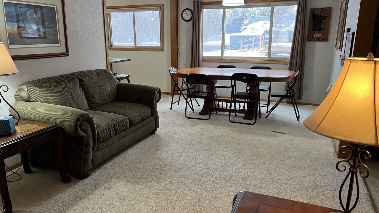 Photo of Livingroom in Madison Lake