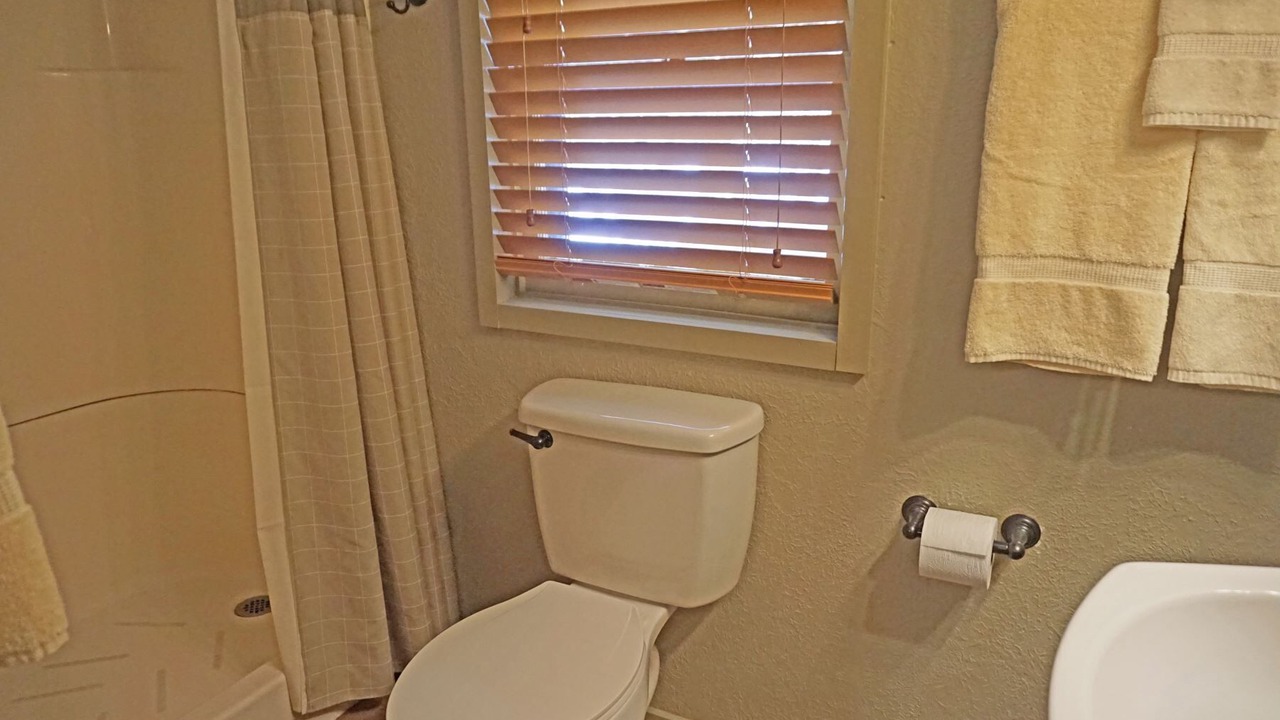 Photo of Bathroom in Red River