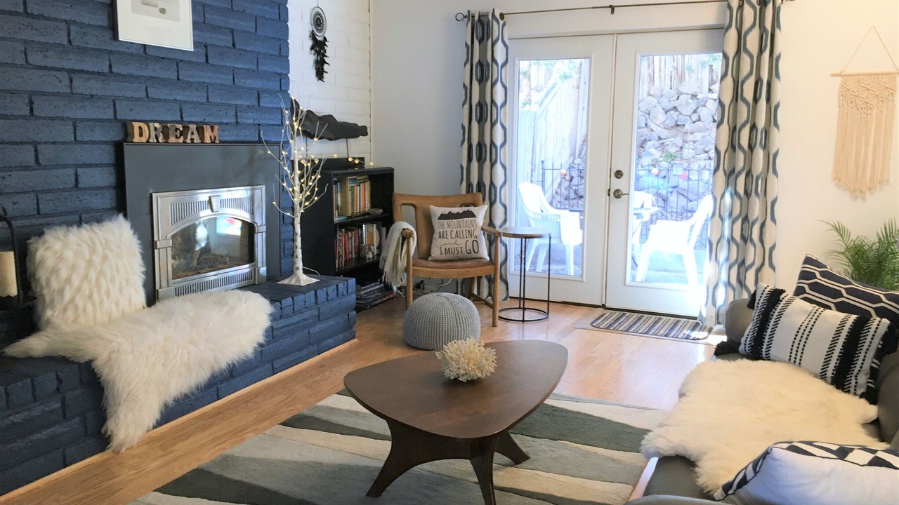 Photo of Livingroom in Los Alamos