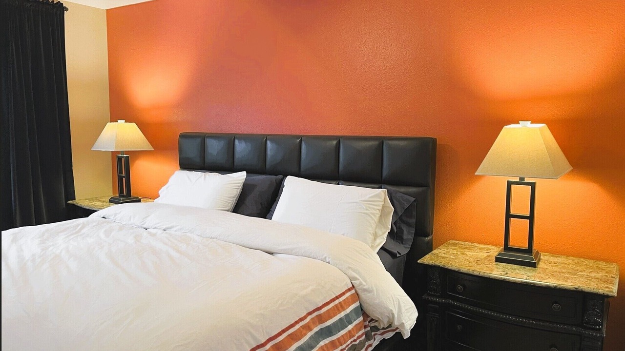 Photo of Bedroom in Los Alamos