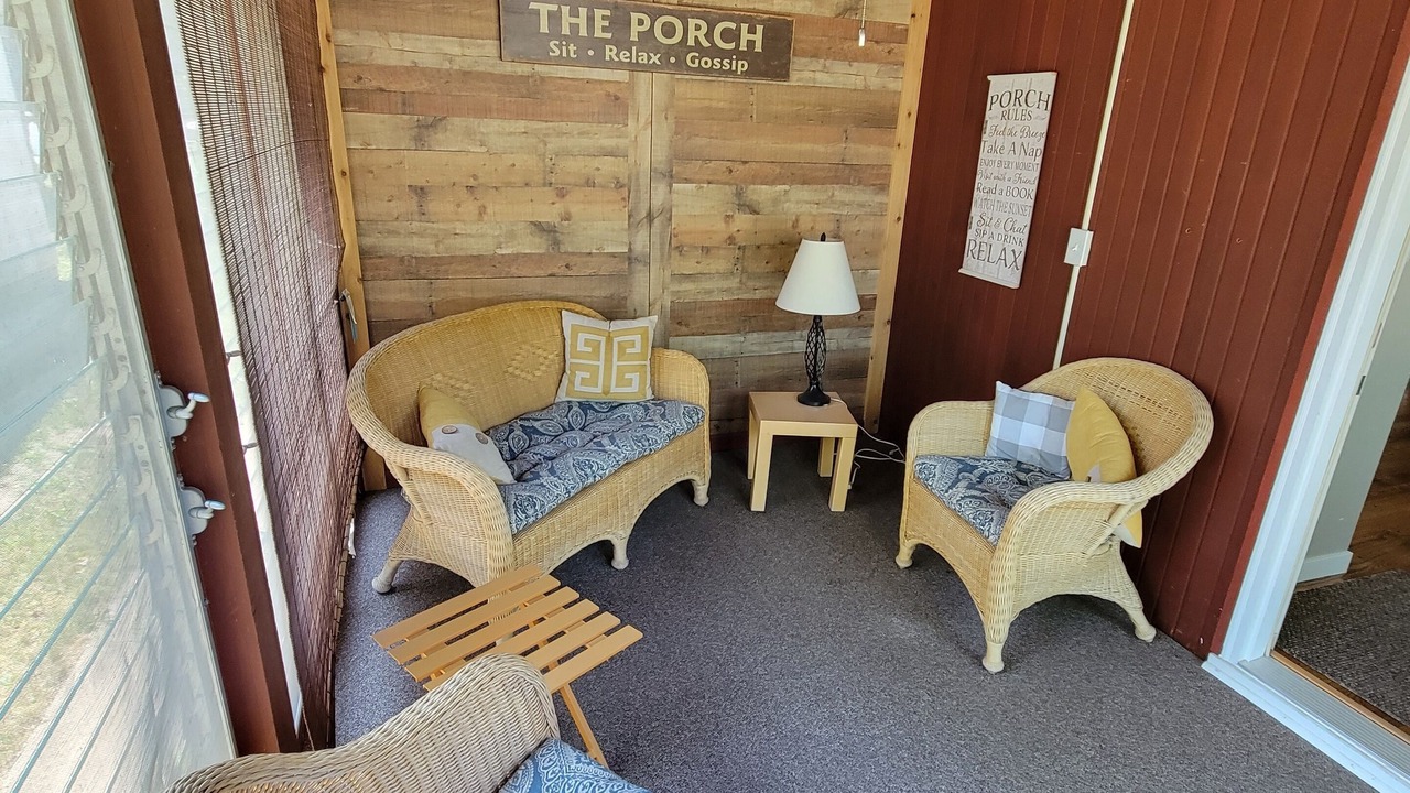 Photo of Livingroom in Lake City