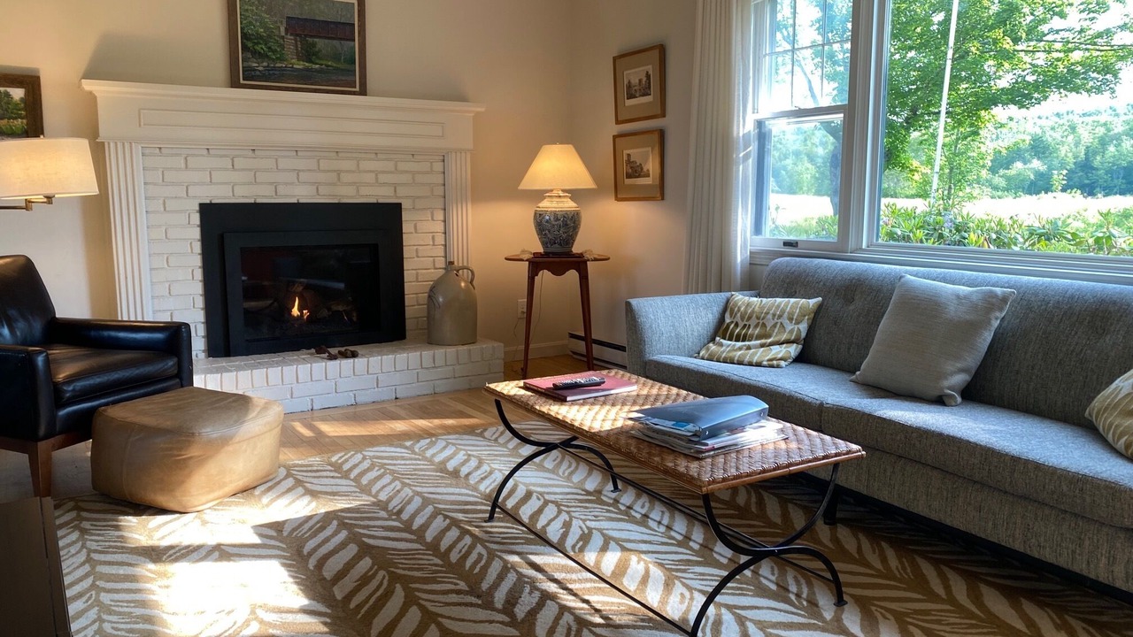 Photo of Livingroom in Middlefield