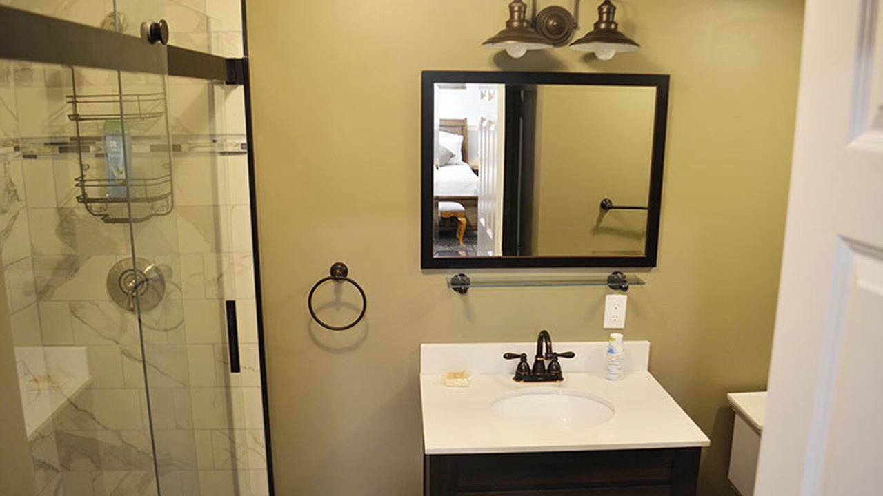 Photo of Bathroom in Maple Hill