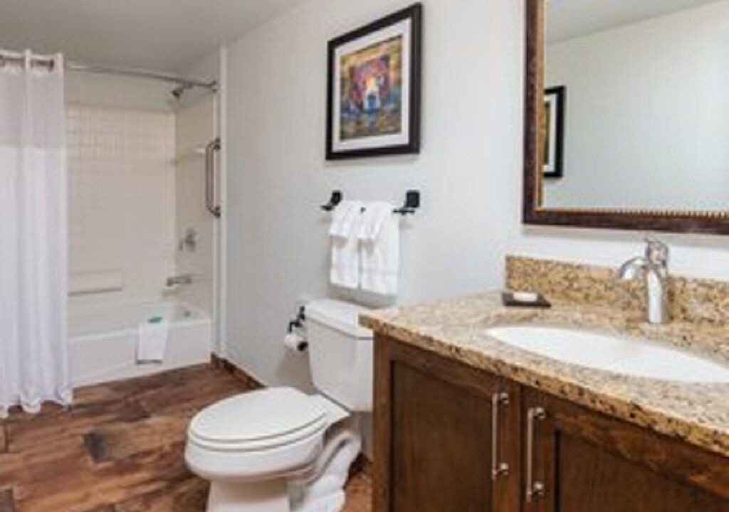 Photo of Bathroom in Red River