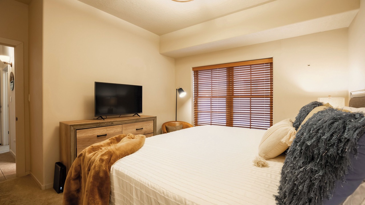 Photo of Bedroom in Northeast Santa Fe