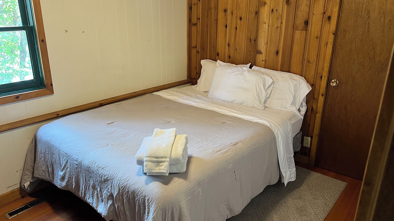 Photo of Bedroom in Minong