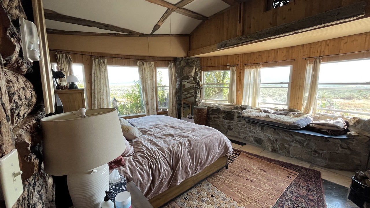 Photo of Bedroom in Carson