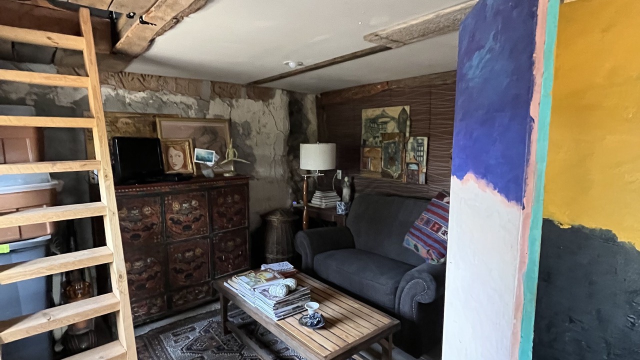 Photo of Livingroom in Carson