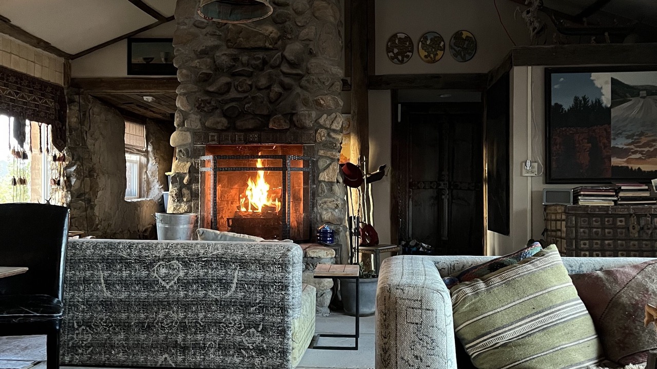 Photo of Livingroom in Carson