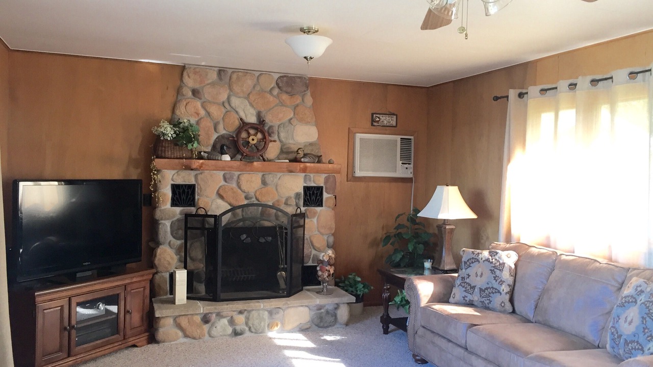 Photo of Livingroom in Crosslake