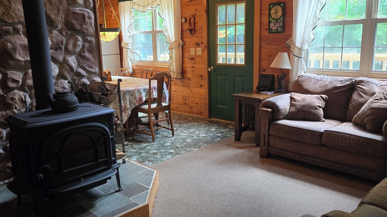 Photo of Livingroom in Croghan