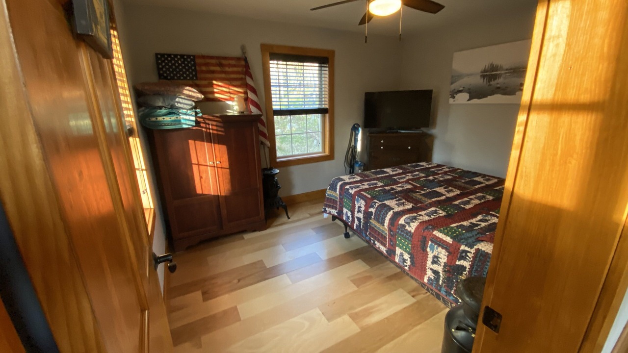 Photo of Bedroom in Indian Lake