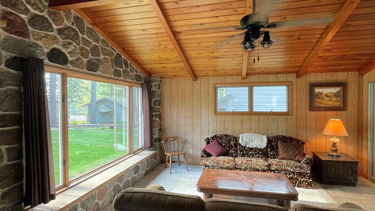 Photo of Livingroom in Clintonville