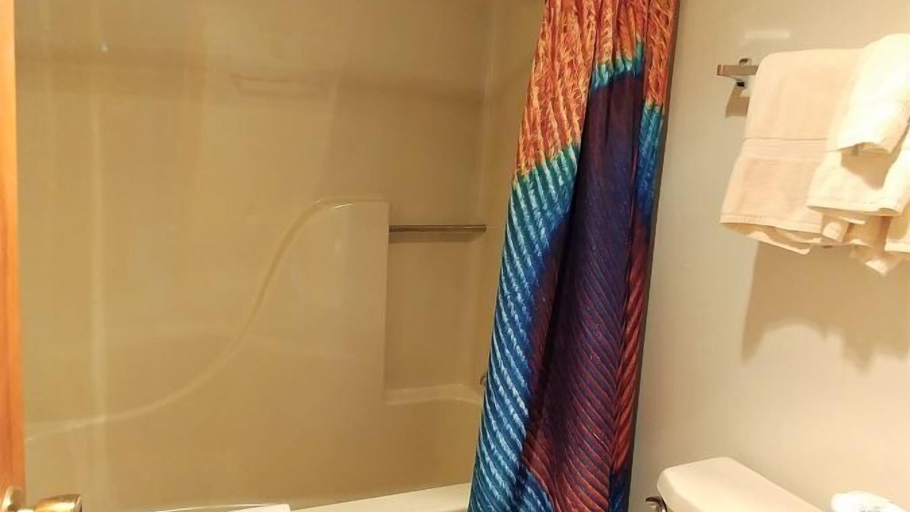 Photo of Bathroom in Red River