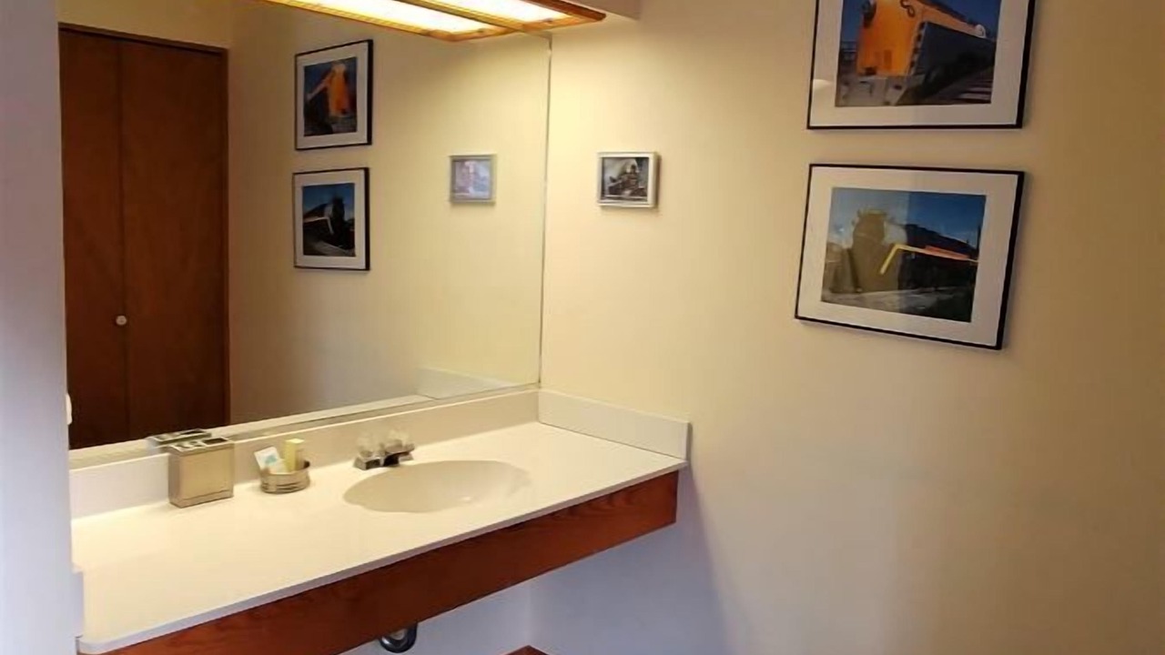 Photo of Bathroom in Red River