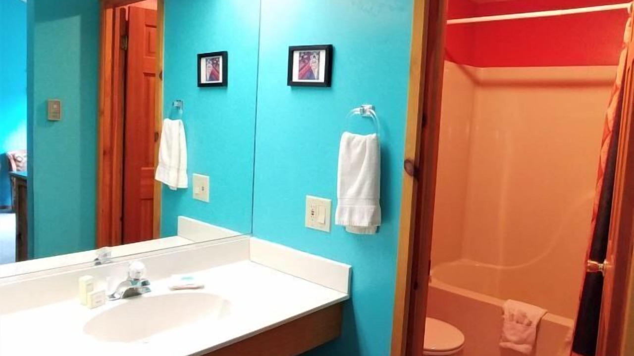 Photo of Bathroom in Red River
