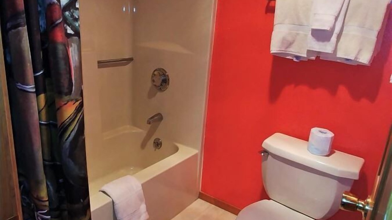 Photo of Bathroom in Red River