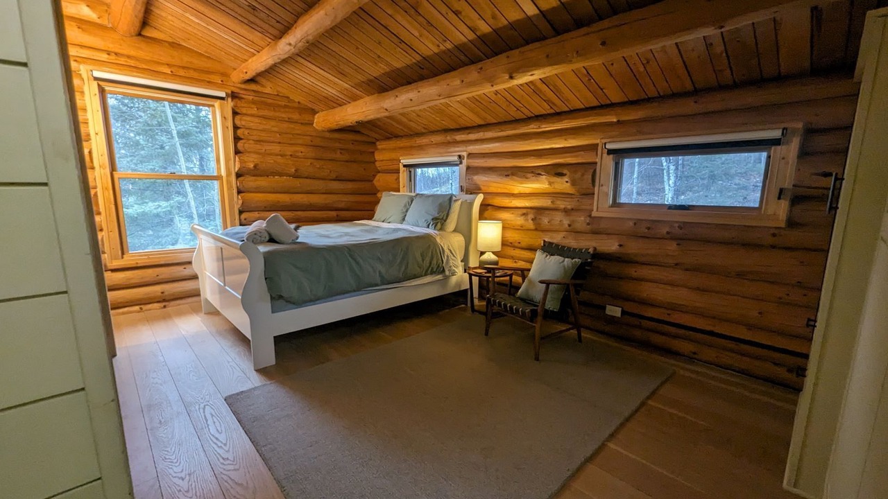 Photo of Bedroom in Grand Marais