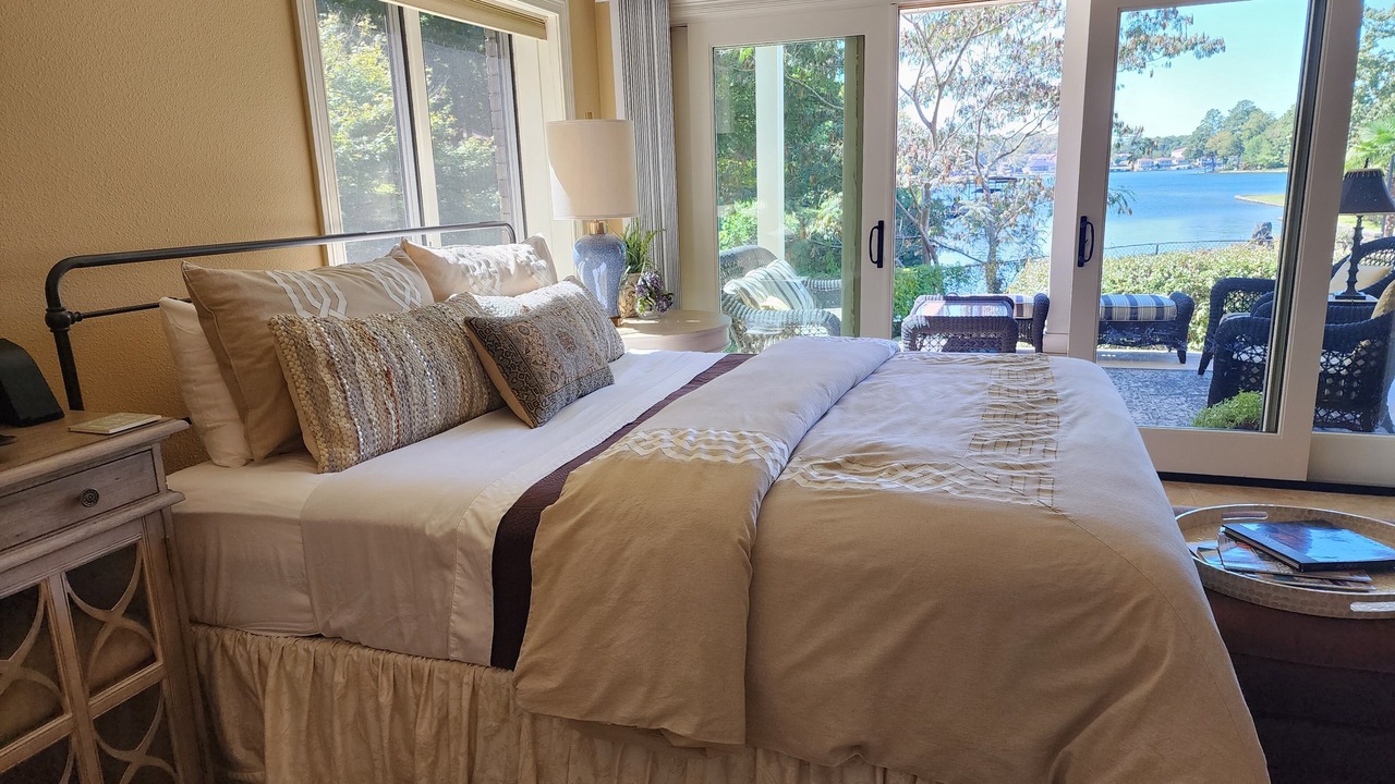 Photo of Bedroom in Mid America