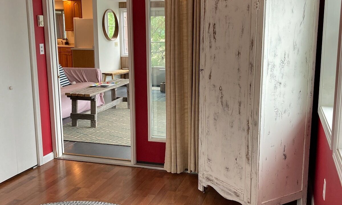 Photo of Bedroom in Redwood