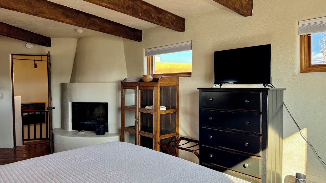 Photo of Bedroom in Northeast Santa Fe