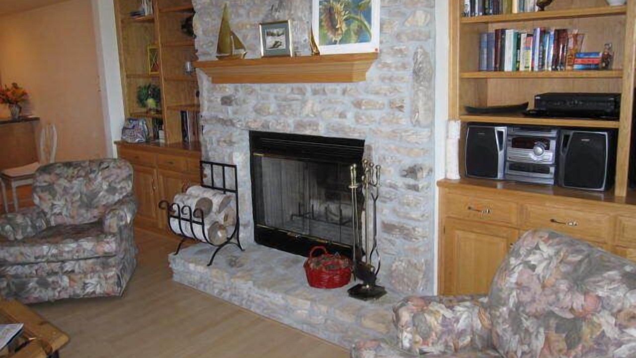 Photo of Livingroom in Eames Farm
