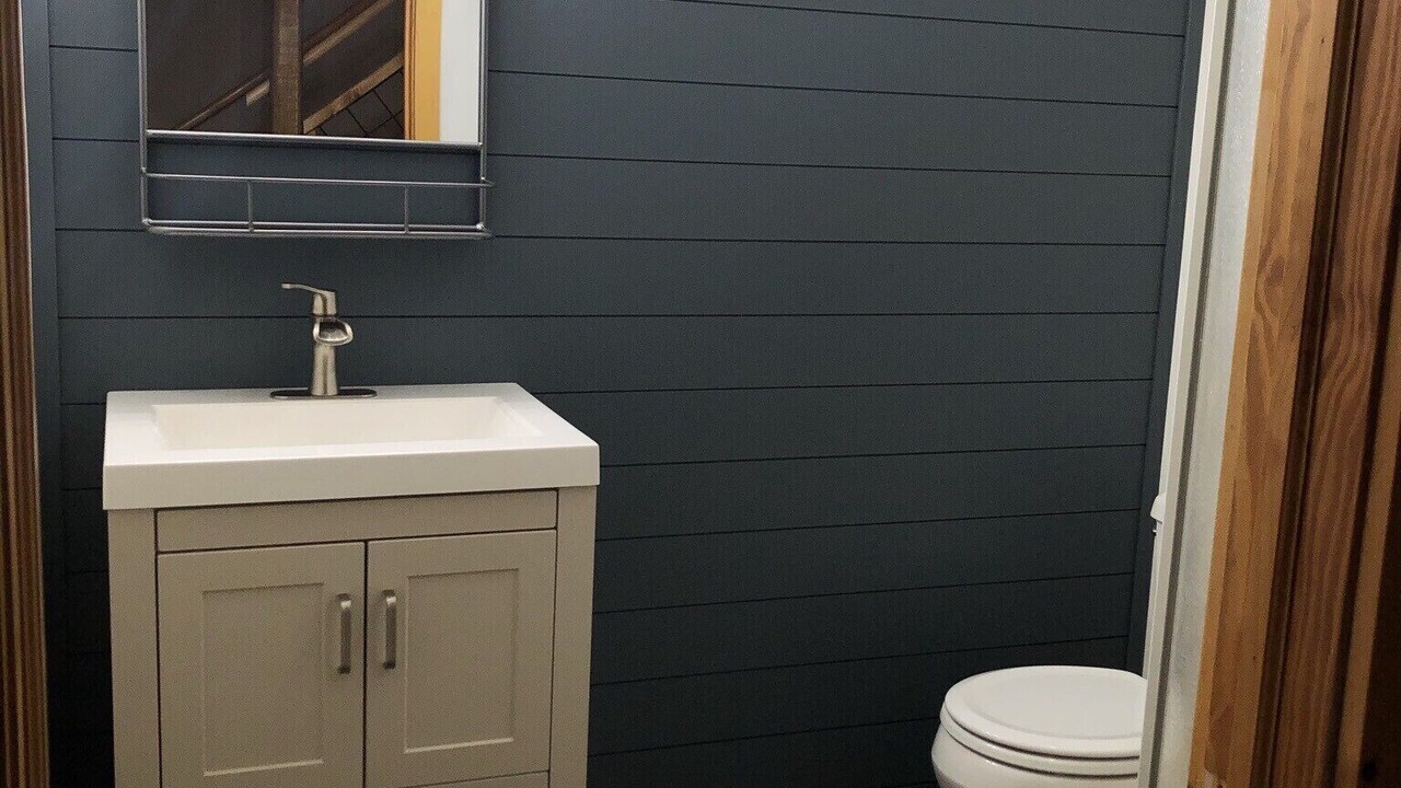 Photo of Bathroom in Grandy