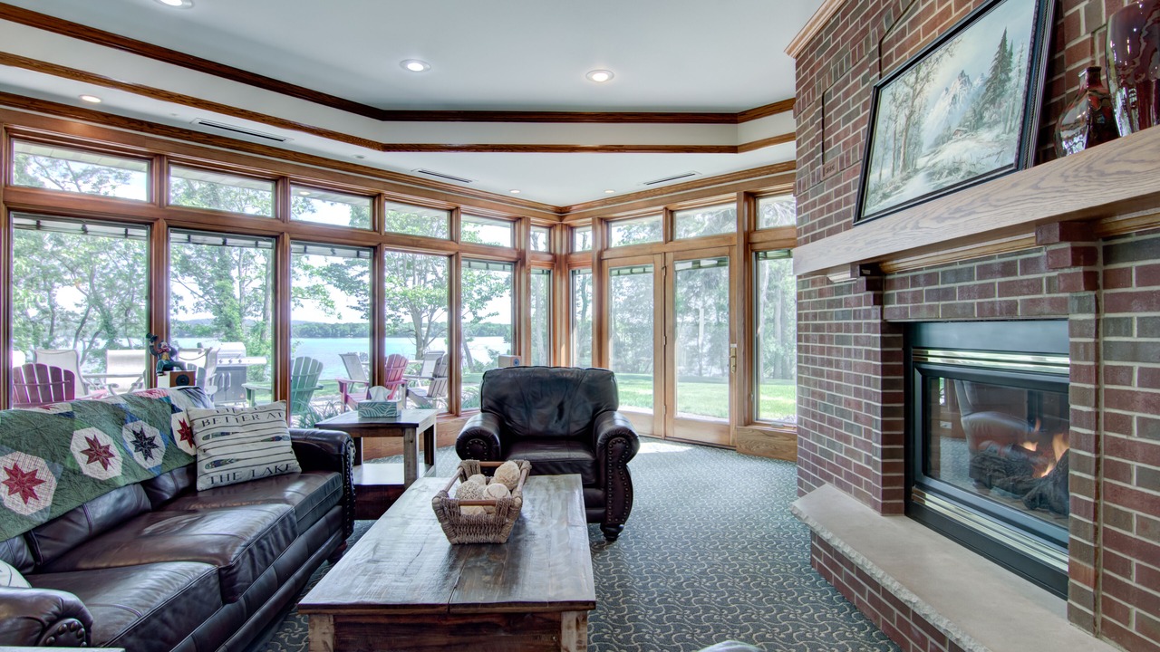 Photo of Livingroom in Tainter Lake