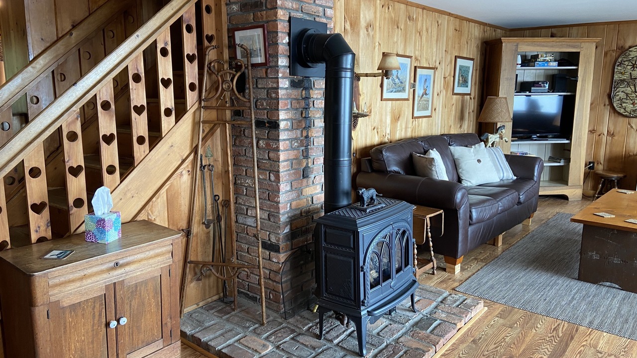 Photo of Livingroom in Town of Beekmantown