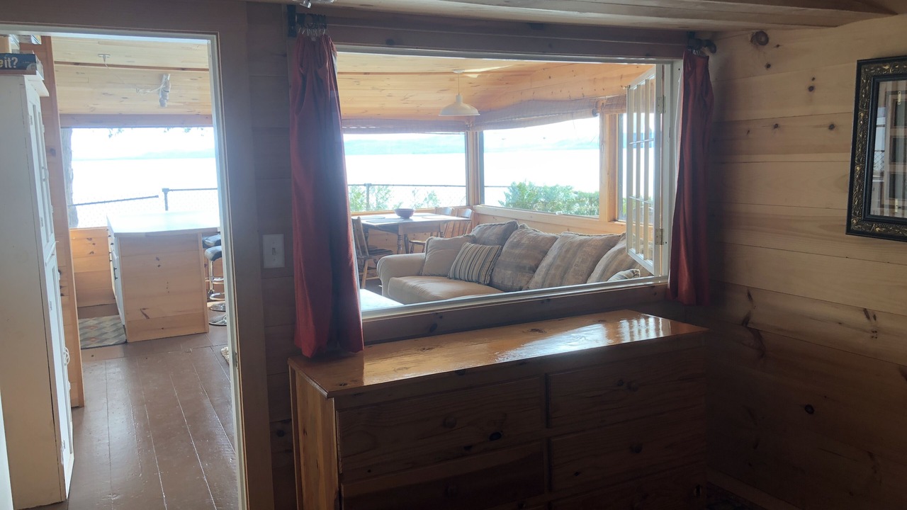 Photo of Bedroom in Malletts Bay