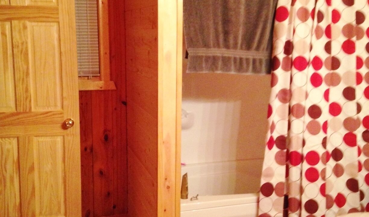 Photo of Bathroom in Siren