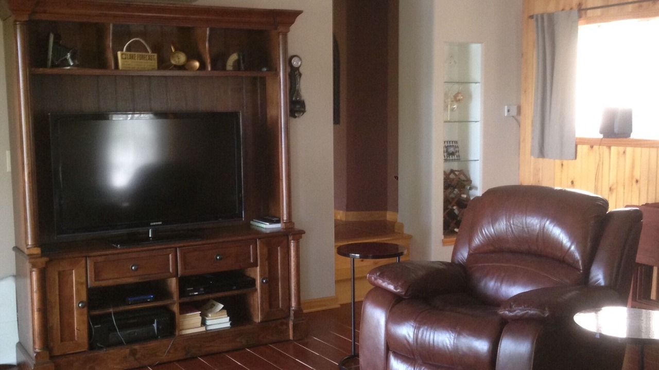 Photo of Livingroom in Lansing